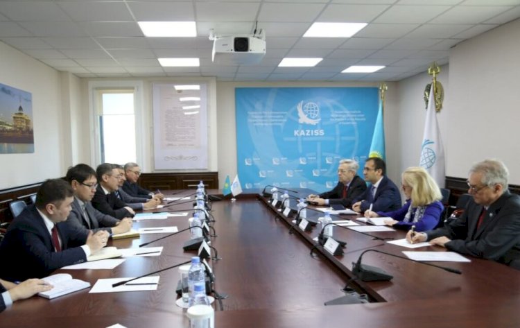 Без политических реформ невозможно изменить экономику – директор КИСИ