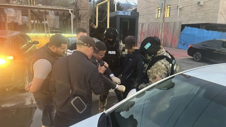 Боевое оружие и наркотики хранил житель Алматы