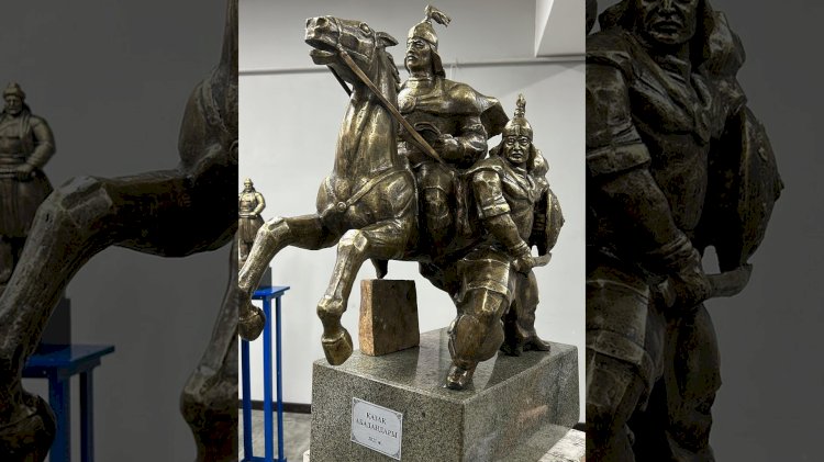 В Алматы проходит юбилейная персональная выставка «Ғасырлар үні»  Болата Кусаинова