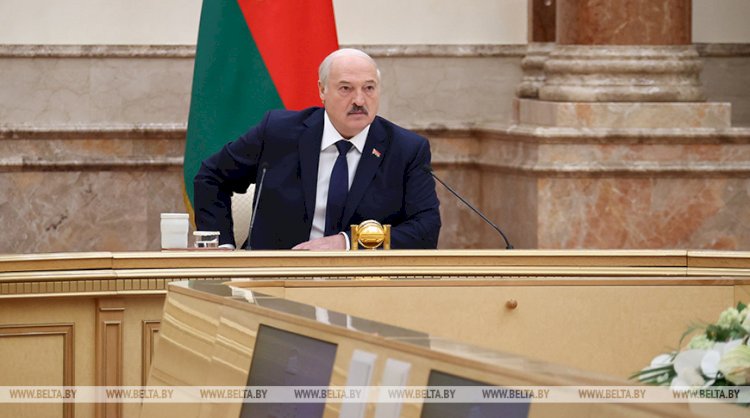 «Умирать я не собираюсь, ребята». Александр Лукашенко прокомментировал сообщения о своей болезни
