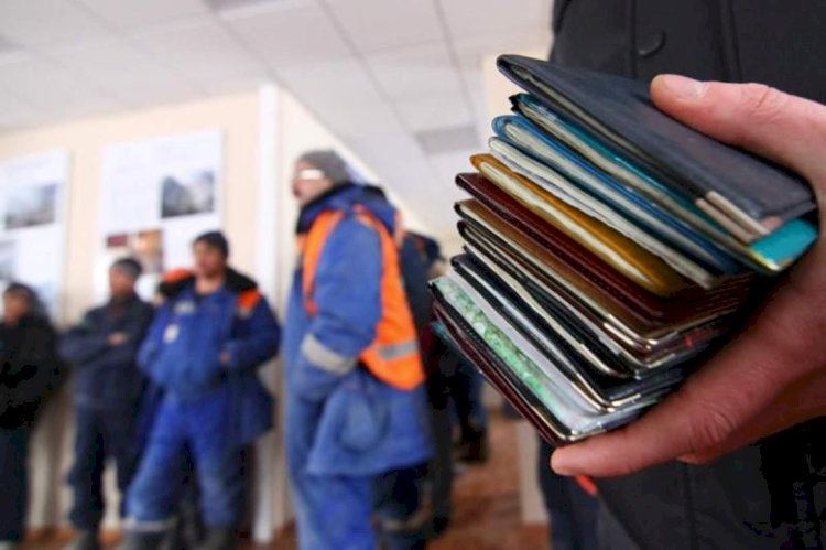 Сколько иностранцев работают в Казахстане