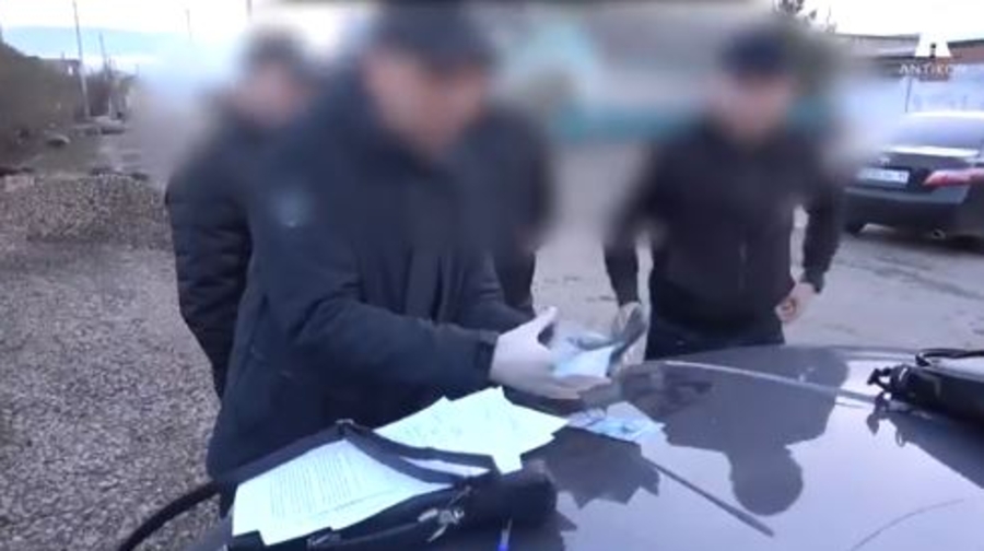 Замакима в СКО подозревается в получении взятки