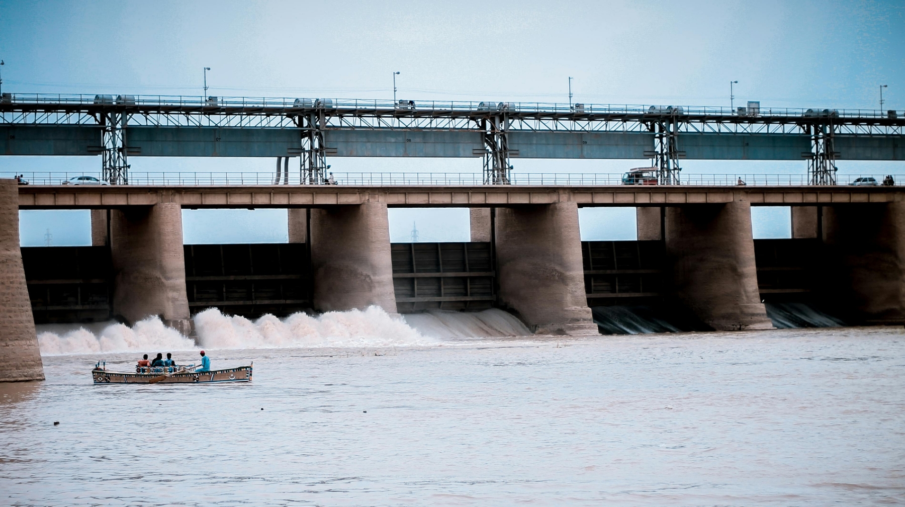 Поливной сезон: вдвое больше воды поступает в Шардаринское водохранилище