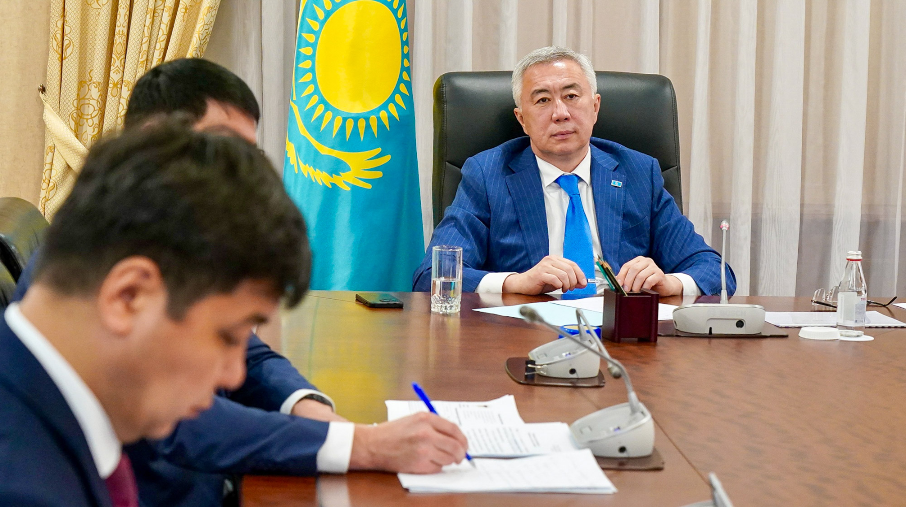 Страховать посевы от сайгаков и саранчи планируют в Казахстане