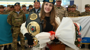 Армейская спортсменка-боксерша Ангелина Лукас вернулась с победой из Бангкока