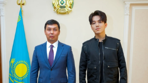 Председатель Антикора встретился с Димашем Құдайбергеном