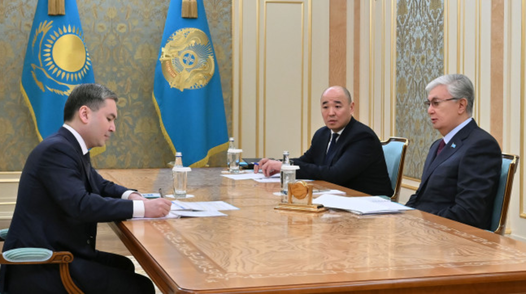 Держать на жестком контроле: что поручил Токаев министру Нагаспаеву 