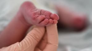 В День независимости в Астане родились 18 малышей