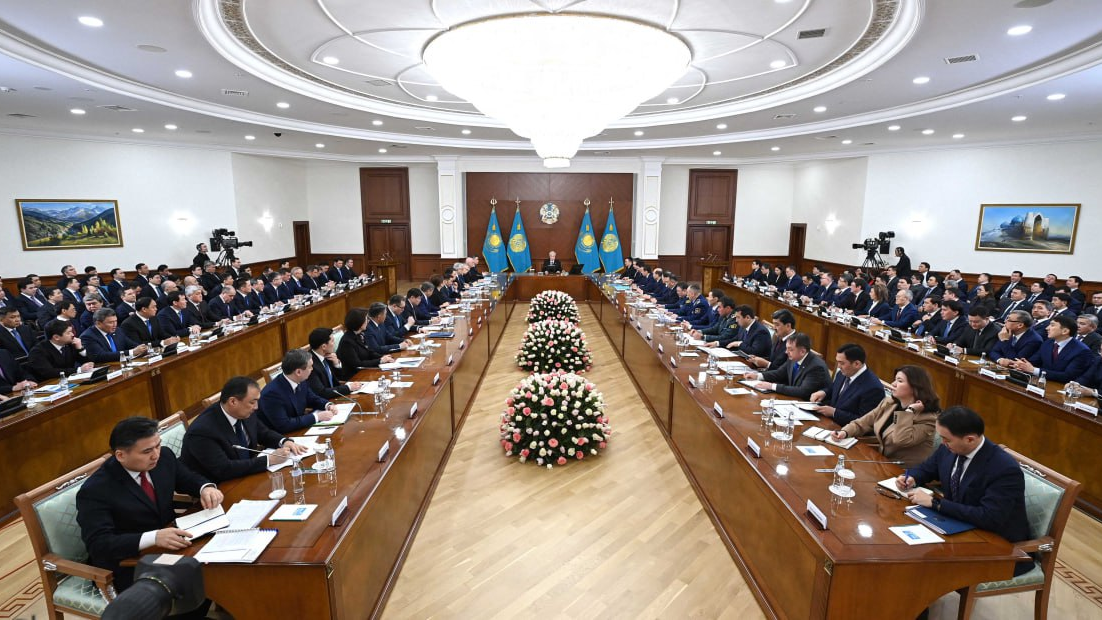 Олжас Бектенов доложил Президенту о реализации поручений по укреплению экономики страны
