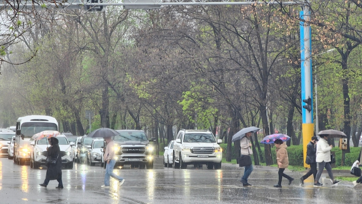 В Алматы усилена готовность коммунальных служб в связи с прогнозируемыми осадками