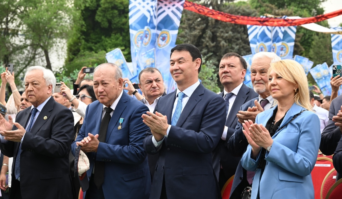 В Алматы отметили День единства народа Казахстана