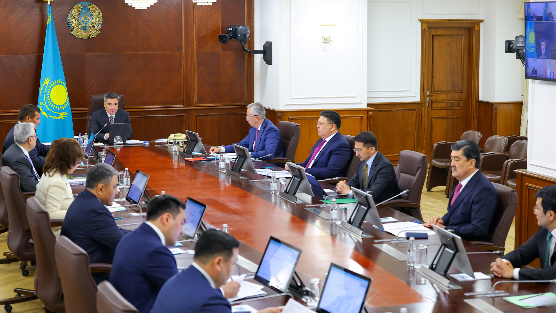 Олжас Бектенов поручил усилить контроль за проведением посевной кампании