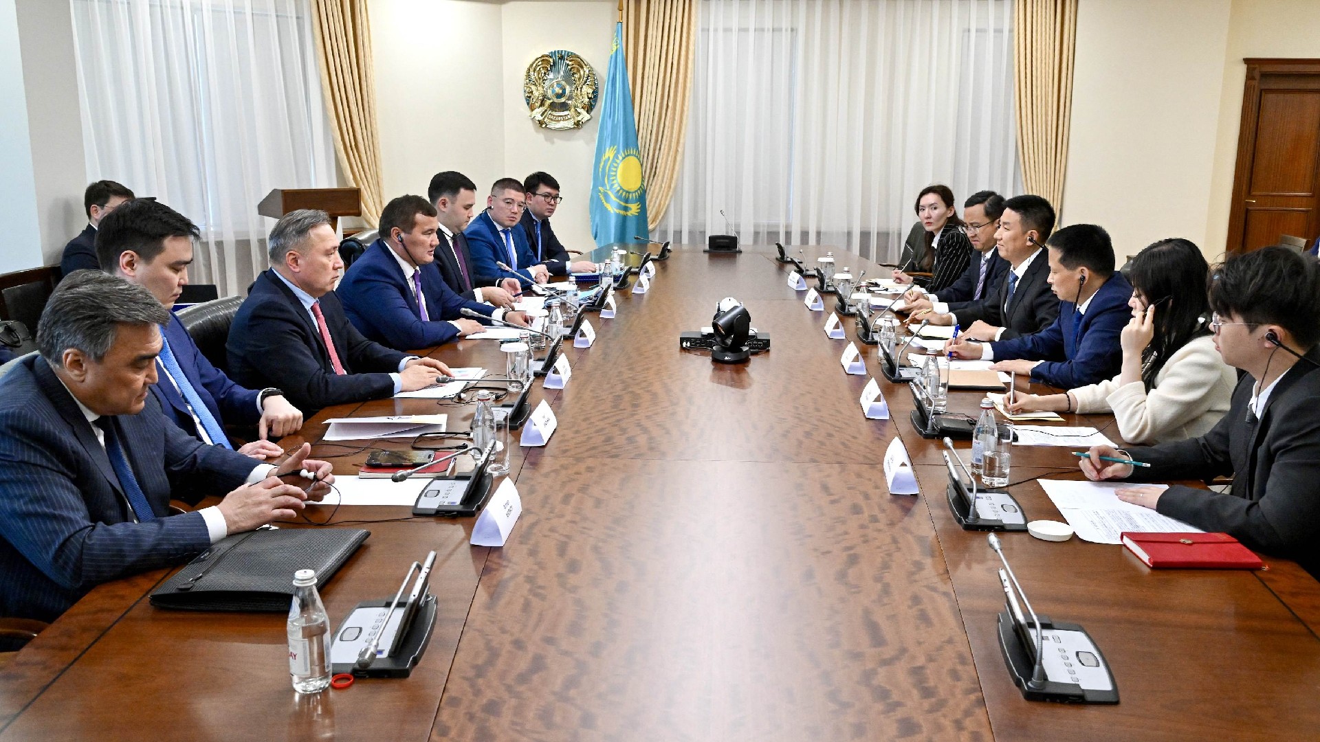 Нурлыбек Налибаев провел встречу с представителями East Hope Group