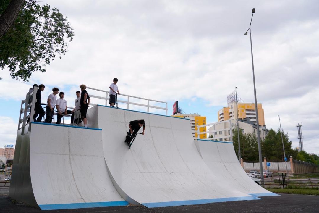 Экстремальная скейт-площадка Fly Park открылась в Астане  