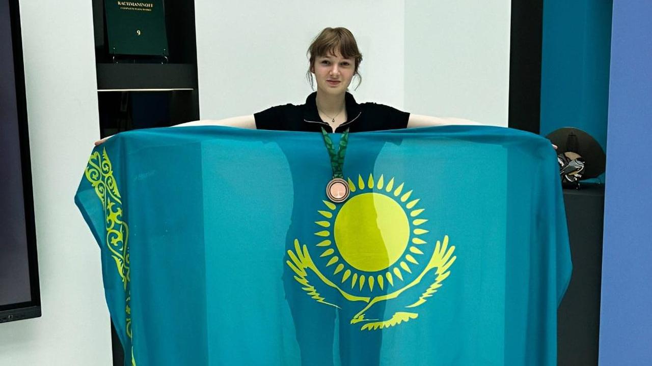 Карагандинская школьница завоевала бронзу на международной олимпиаде по биологии
