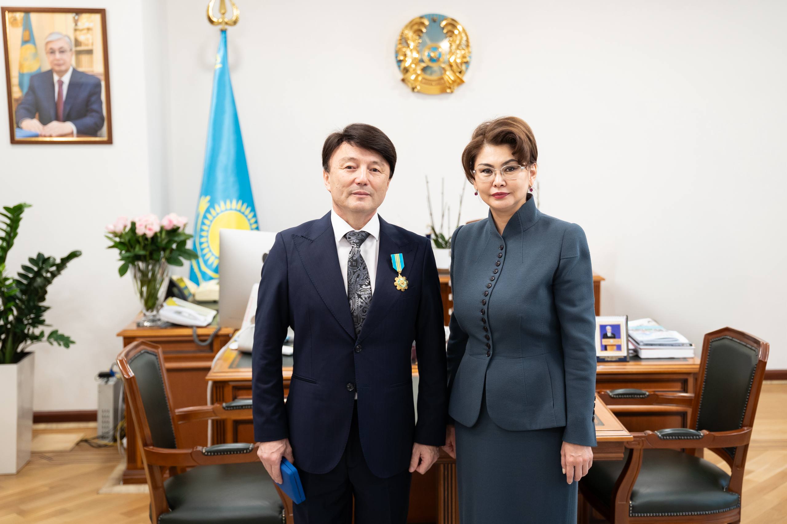 От имени Президента вручена государственная награда отцу Димаша Кудайбергена