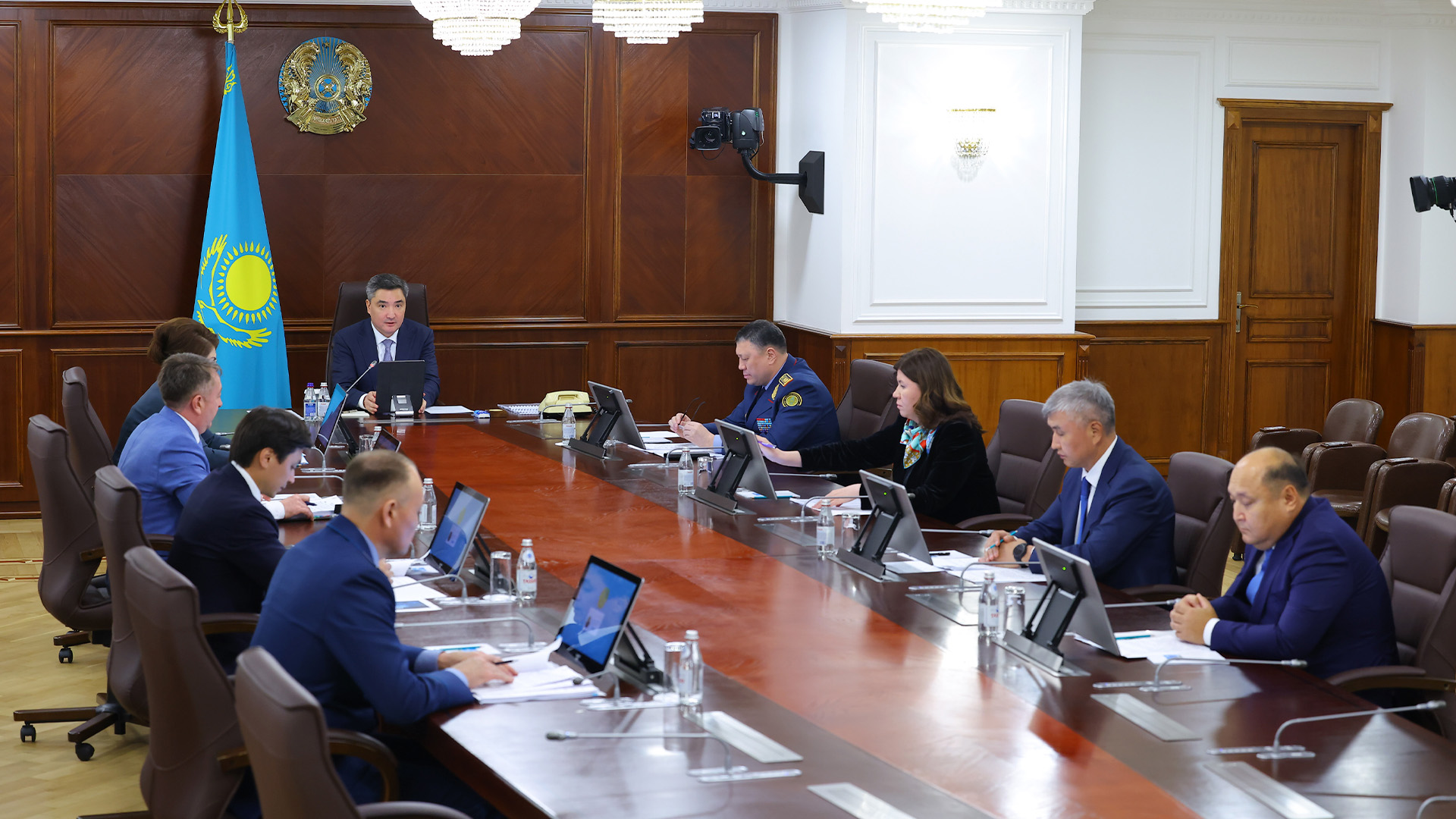 «Закон и Порядок»: Олжас Бектенов провел заседание Штаба по противодействию наркопреступности