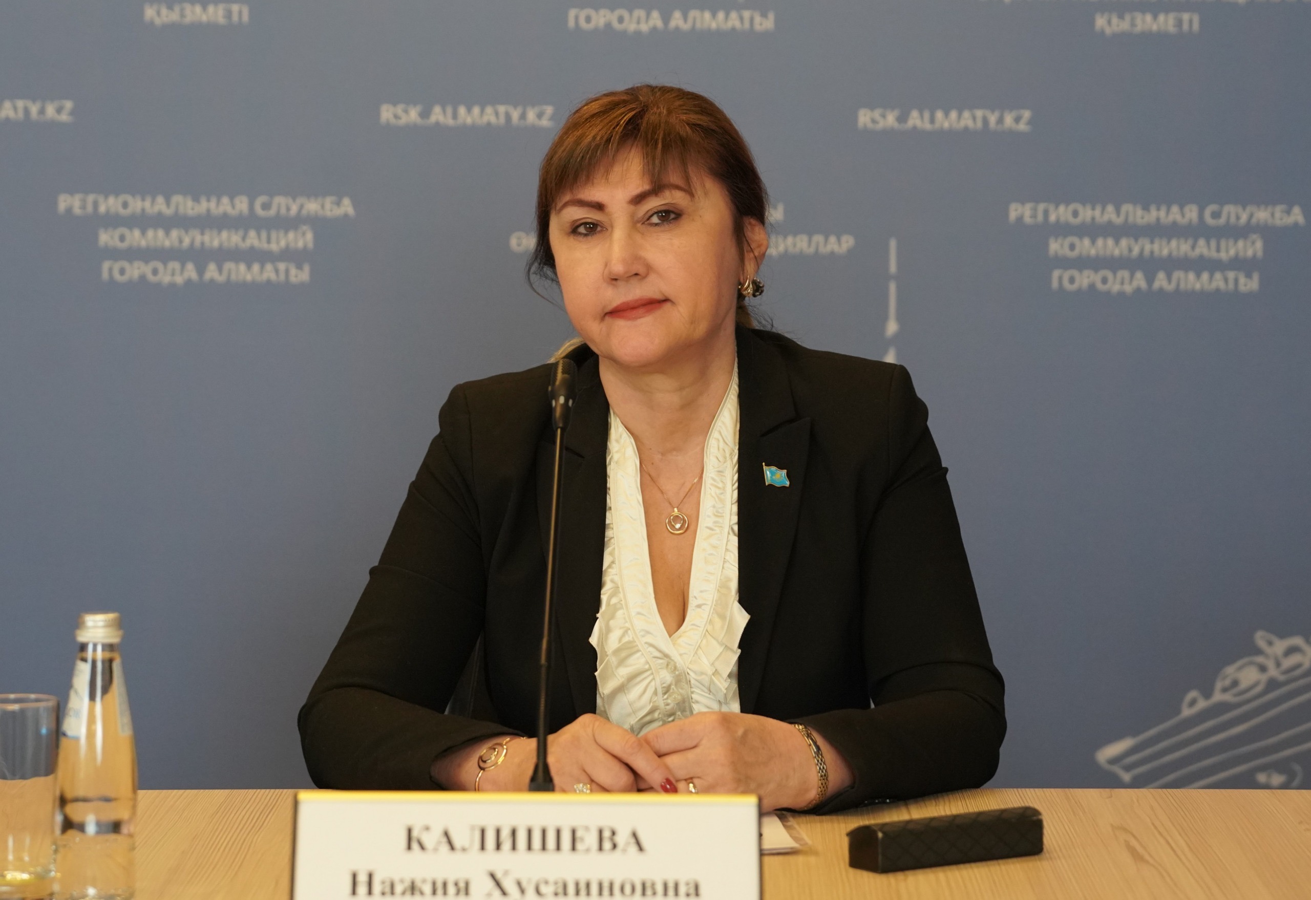Государственные символы в эпоху соцсетей: почему флаг, герб и гимн находятся под особой защитой закона