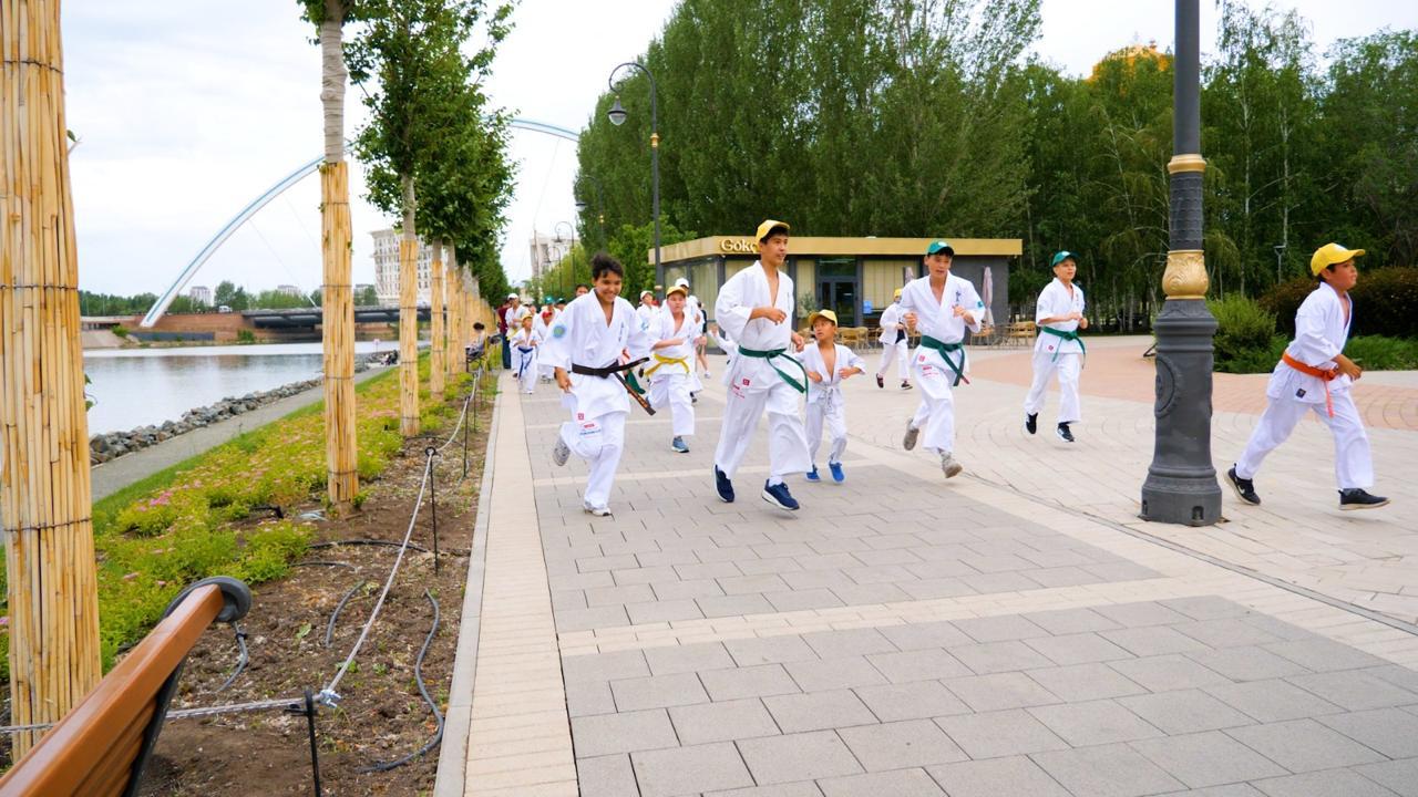 В Астане прошла акция по пропаганде здорового образа жизни среди молодежи