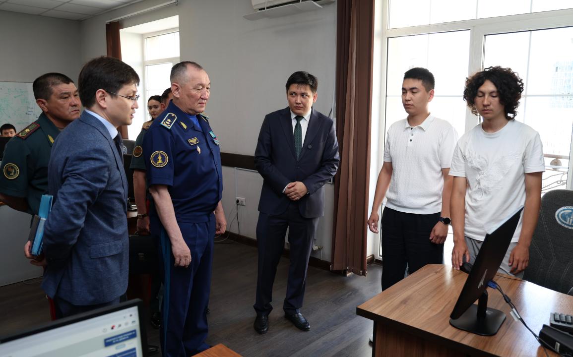 Министр обороны обозначил приоритеты развития АО «Казахстан ГИС Центр»