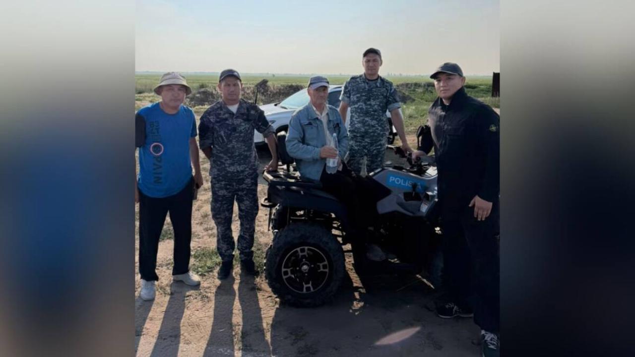 В Павлодарской области полицейские спасли пенсионера, двое суток пролежавшего с переломом ноги в пойме реки