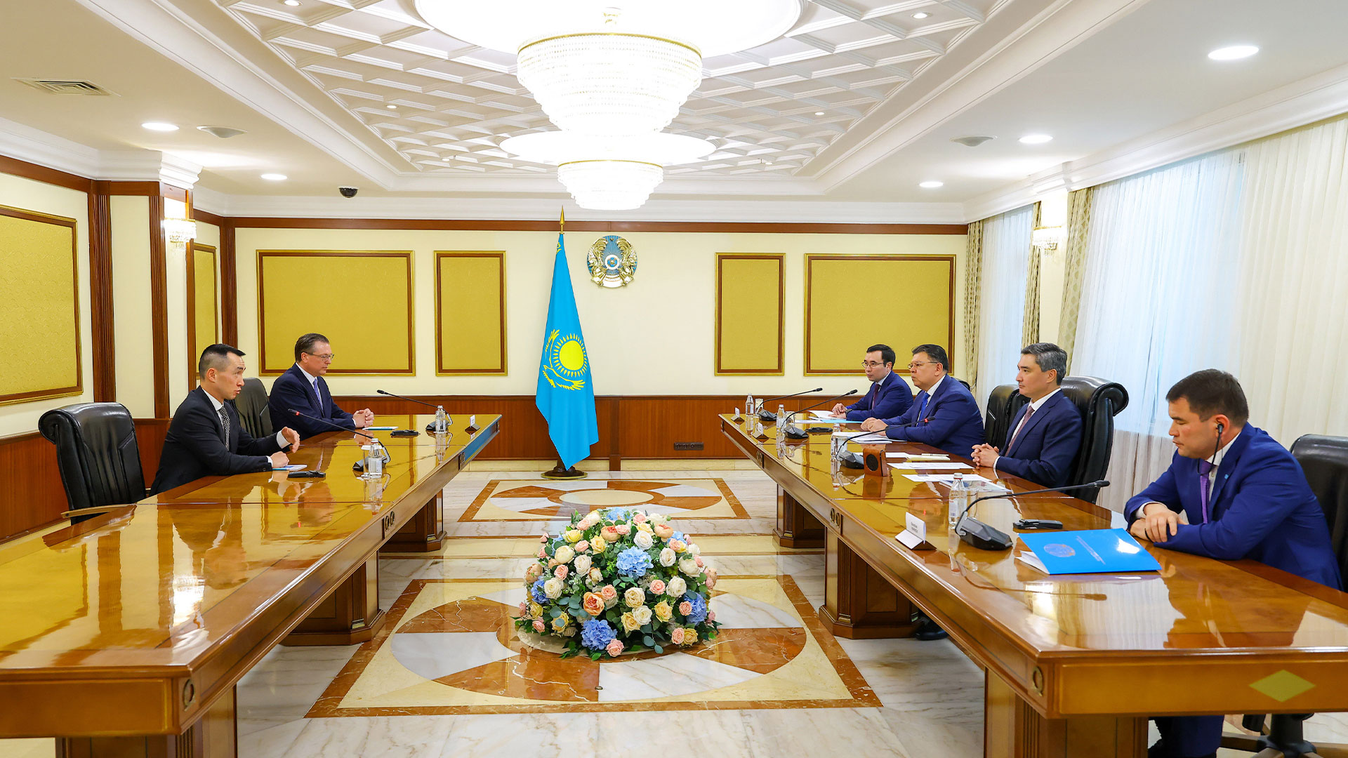 Олжас Бектенов обсудил с главой Melco Resorts развитие Alatau City