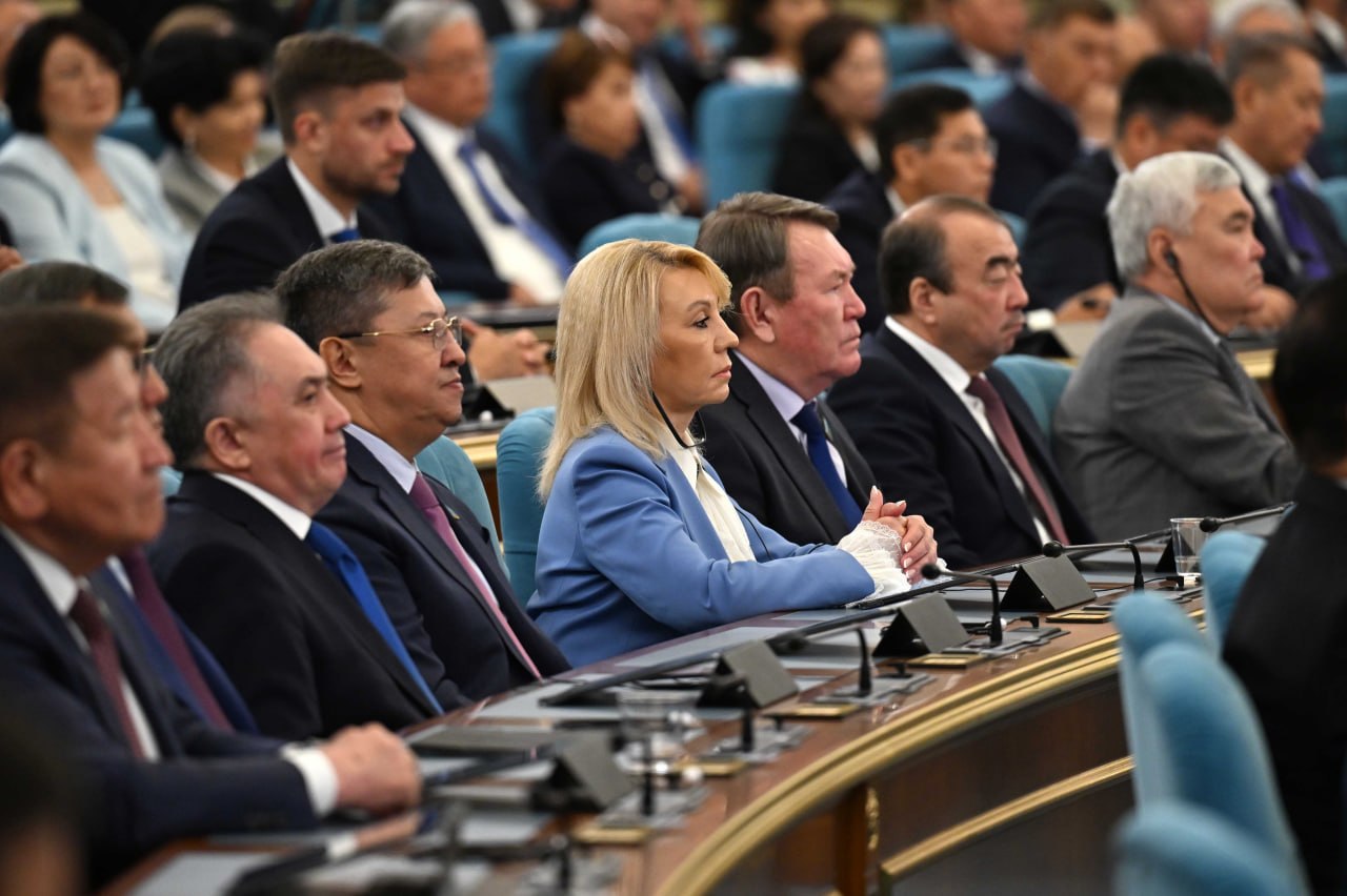Токаев поддержал объединение AMANAT и партии «Әділет»