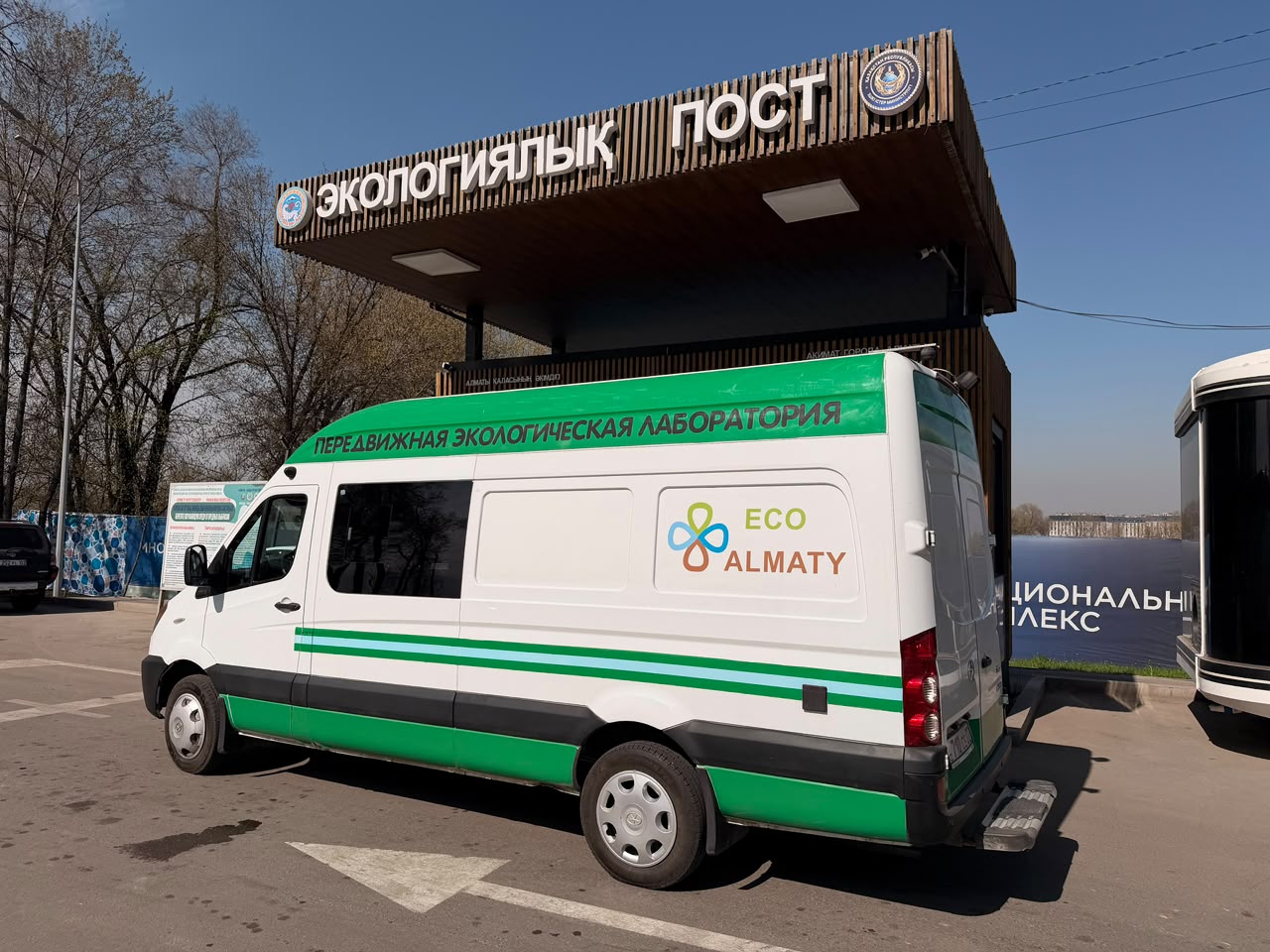 В Алматы за месяц выявили почти 200 автомобилей с превышением норм выбросов