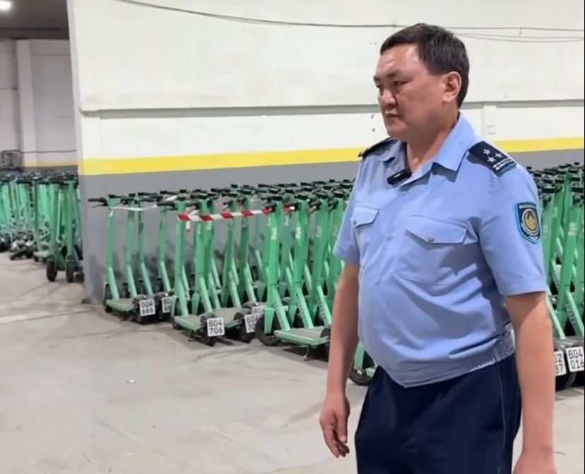 Полиция Алматы выявила недоработки в работе кикшеринговых компаний