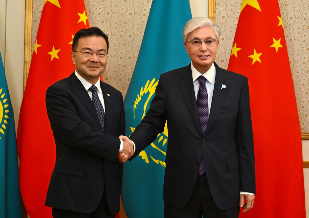 Касым-Жомарт Токаев принял президента China Communications Construction Company Чжан Биньнаня 
