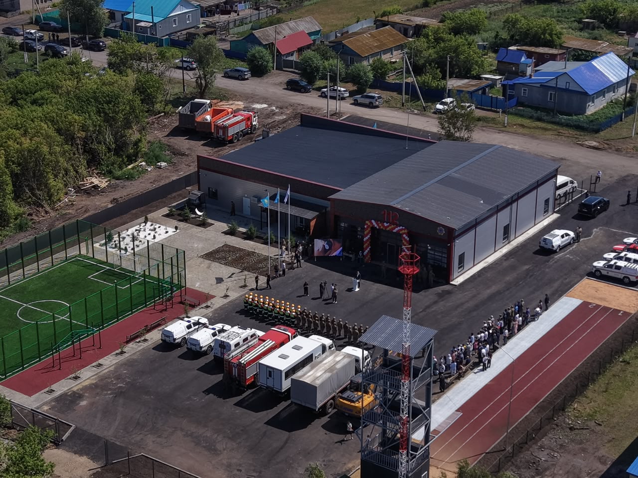 Глава МЧС открыл пожарную часть после реновации в селе Смирново