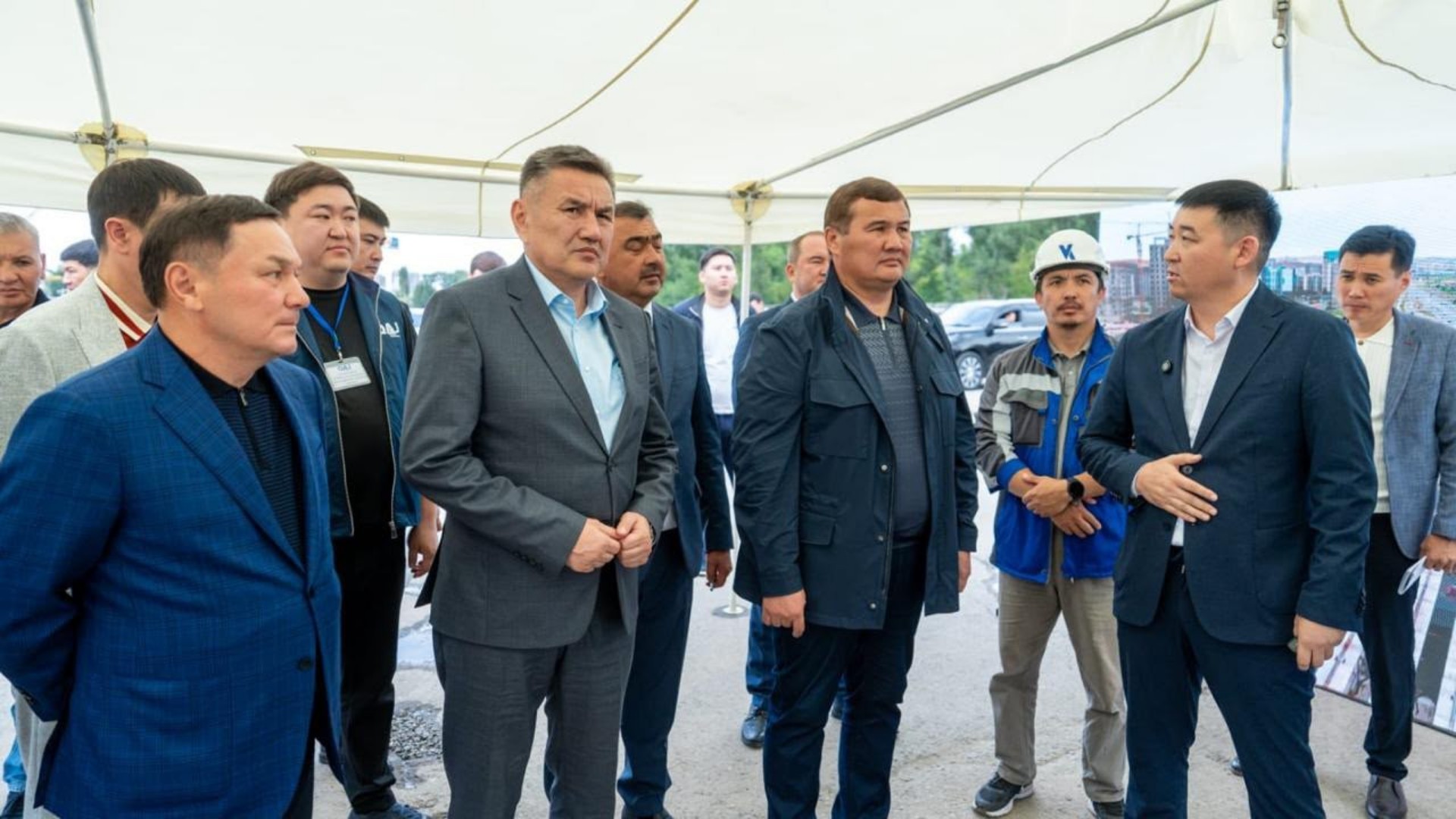 Первый заместитель Премьер-министра проверил ряд важных объектов в ВКО