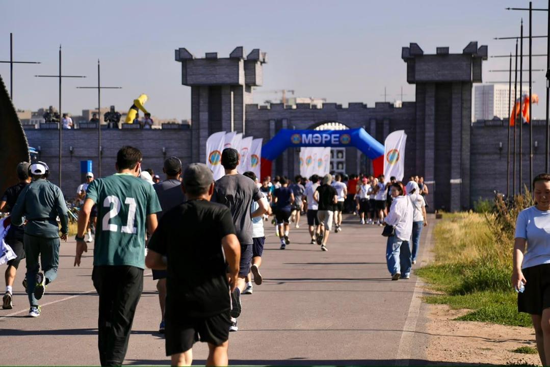 В Астане более 2,5 тысячи человек приняли участие в забеге ALMATY RUN